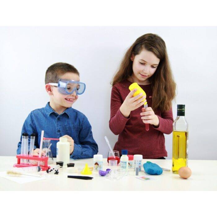 Chemijos laboratorija 150 eksperimentų