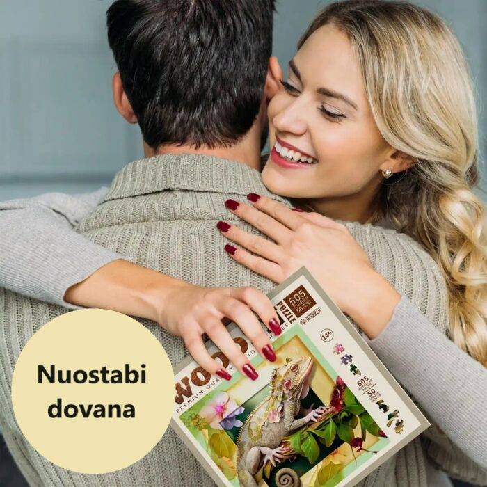 Medinė delionė Chameleonas ir gėlės