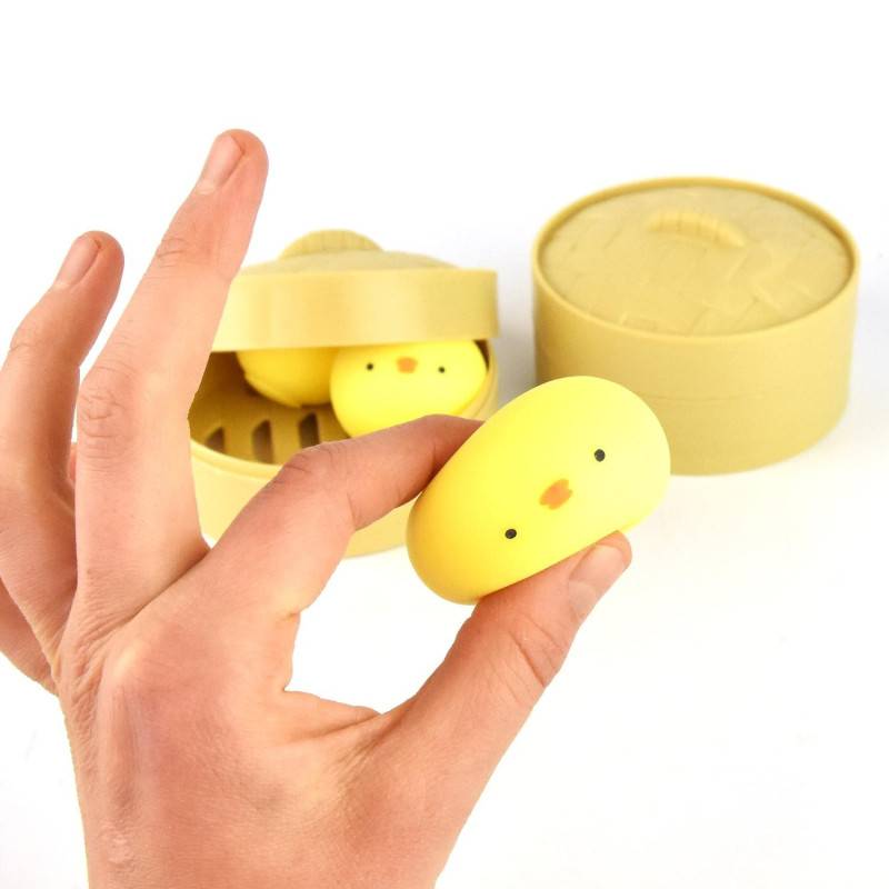 7300009548019 2 3 viščiukai squishy antsitresinis žaislas apvalioje dėžutėje 10cm