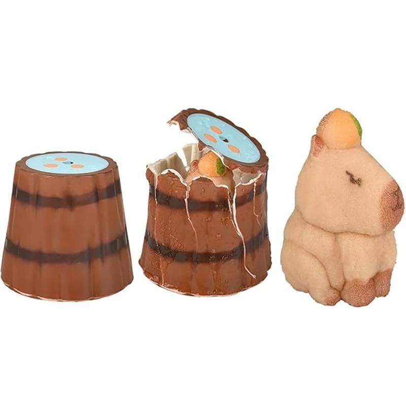 59 2296 Kapibara auganti iš kamieno