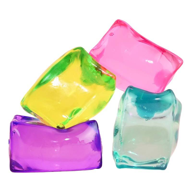 7300009546626-4 Antistresinis kubas Ice Block pailgas 7x4x4cm